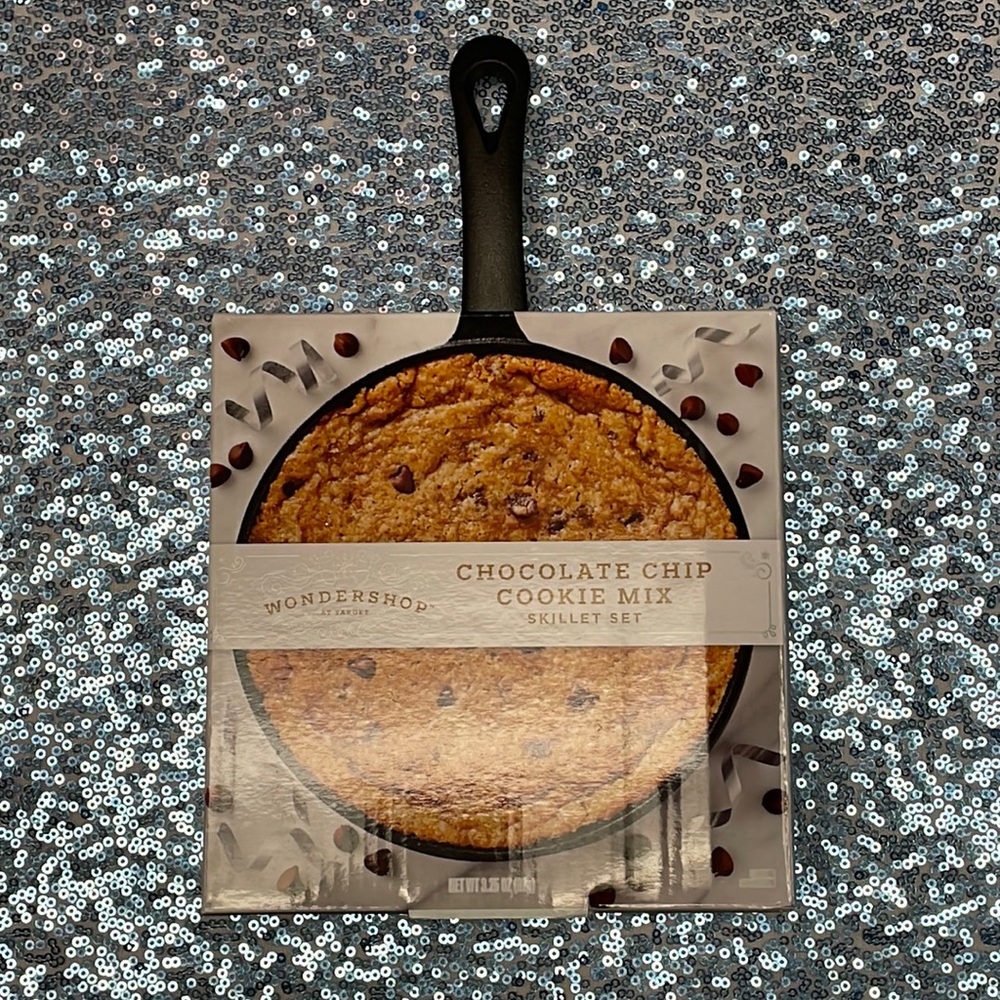 Chocolate Chip Skillet Set